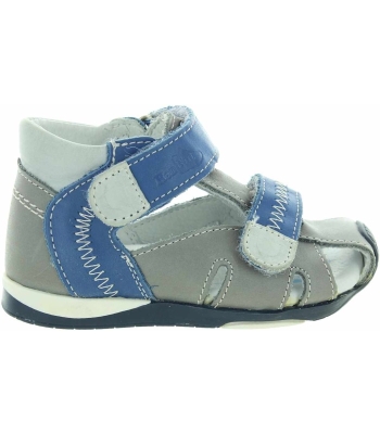 Sandals recommended by podiatrist for a toddler 