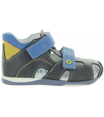 Toddler sandals with good arch for wide width
