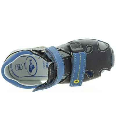 Toddler sandals with good arch for wide width