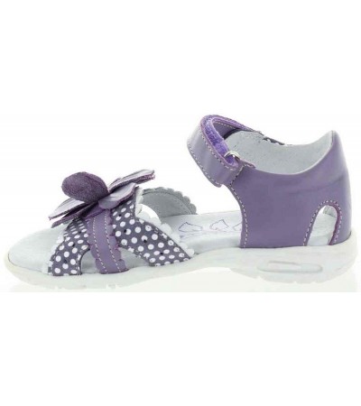 Girl with for heel pronation purple sandals