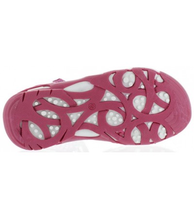 Closed heel pink sandals for children