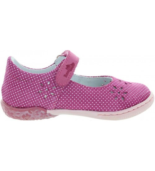 Toddler with soft soles shoes