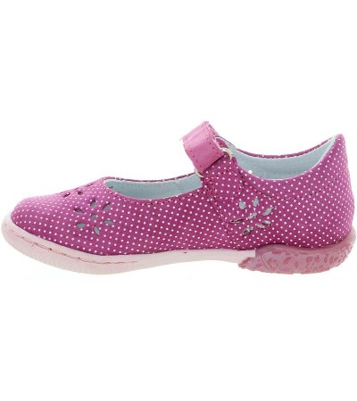 Toddler with soft soles shoes