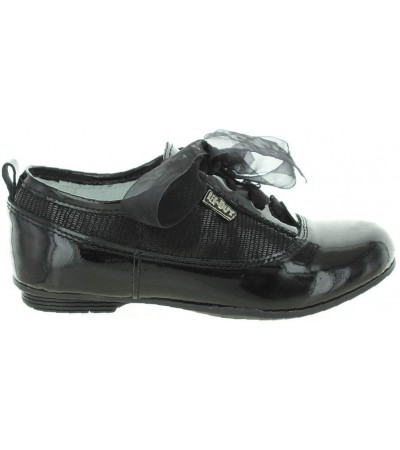 Shoes for girls in black patent leather 