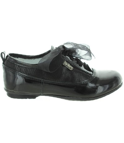 Black orthopedic quality shoes for pigeon toed child