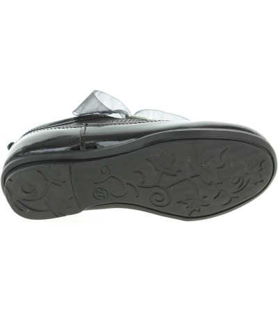 Shoes for girls in black patent leather 