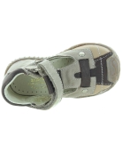 Flexible shoes for a toddler with good arch in beige