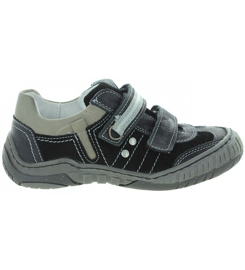 Shoes with high arches healthy for boys