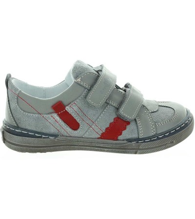 Good arch casual footwear for child 