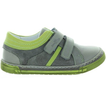Shoes for boys flat feet prevention