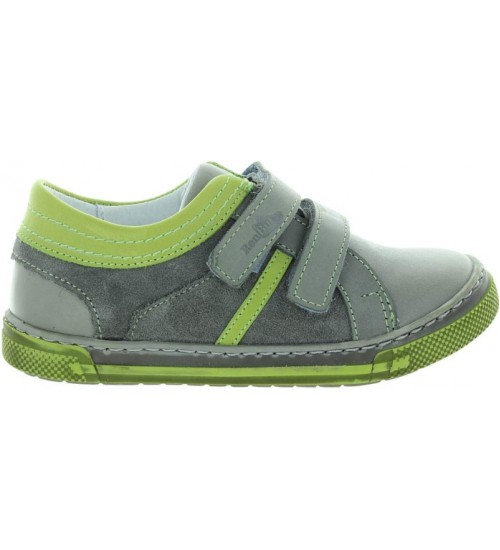 Shoes for boys flat feet prevention