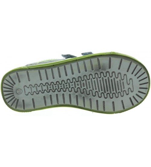 Shoes for boys flat feet prevention
