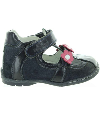 Best shoes for a child to correct posture 