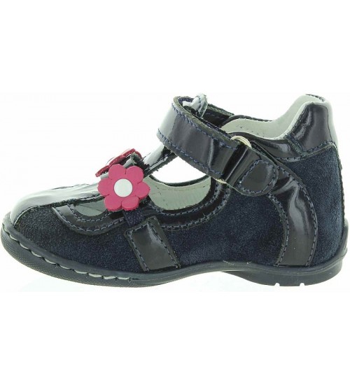 Child to correct posture best shoes 