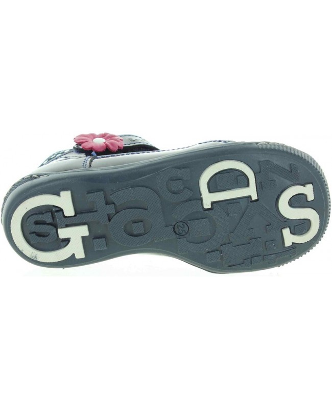 Best shoes for girls for ankle pronation