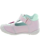 Pink leather sandals with closed toes for a toddler girls