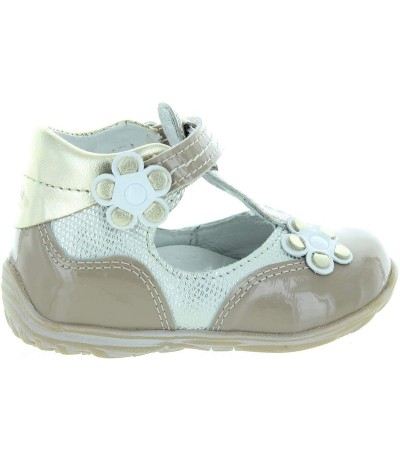 Foot supination beige high top baby shoes