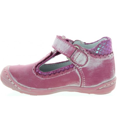 Shoes for baby narrow feet in fuchsia leather 