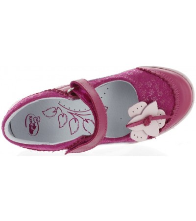 Kids shoes from Europe for posture support 