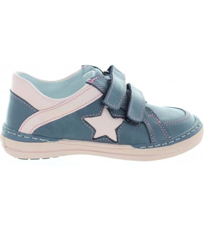 Shoes fix for toddlers intoeing 