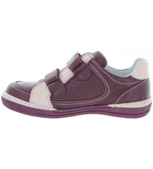 Shoes for girls with good support made with natural leather 