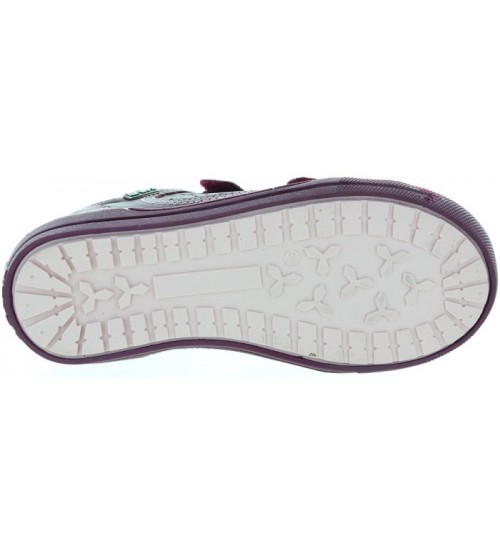Shoes for girls with good support made with natural leather 