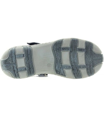 Child with flat feet best shoes