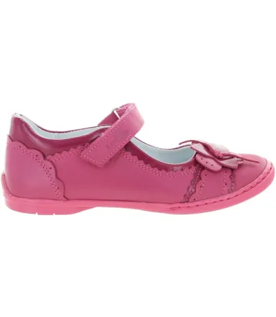 Good shoes for kids with flat feet 