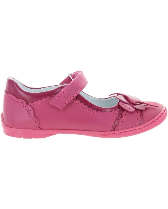 Good shoes for kids with flat feet 