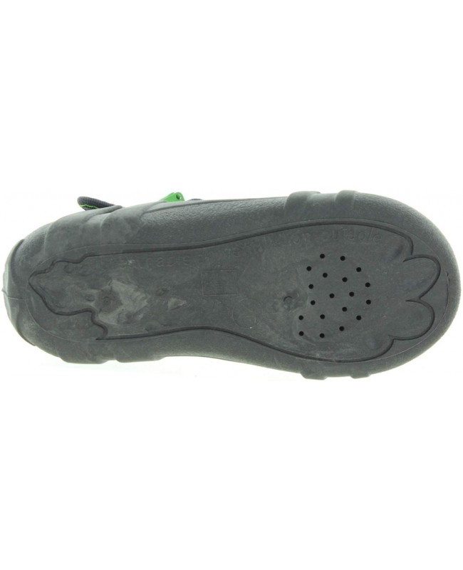 Slippers for a boy with arches