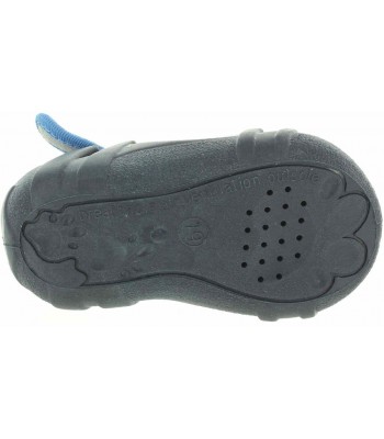 Slippers for a toddler with good arches