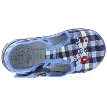 Slippers for a toddler with good arches
