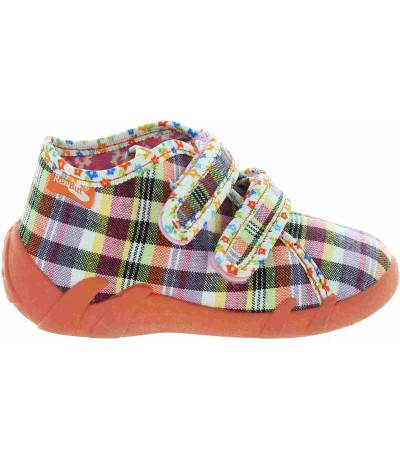 Extra wide feet house shoes for a baby 