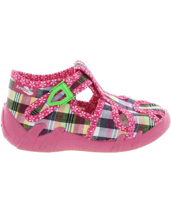 Baby shoes that are indoor for walking 