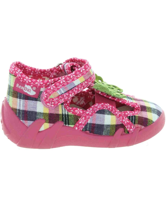 Canvas shoes for child taking first steps made in Europe
