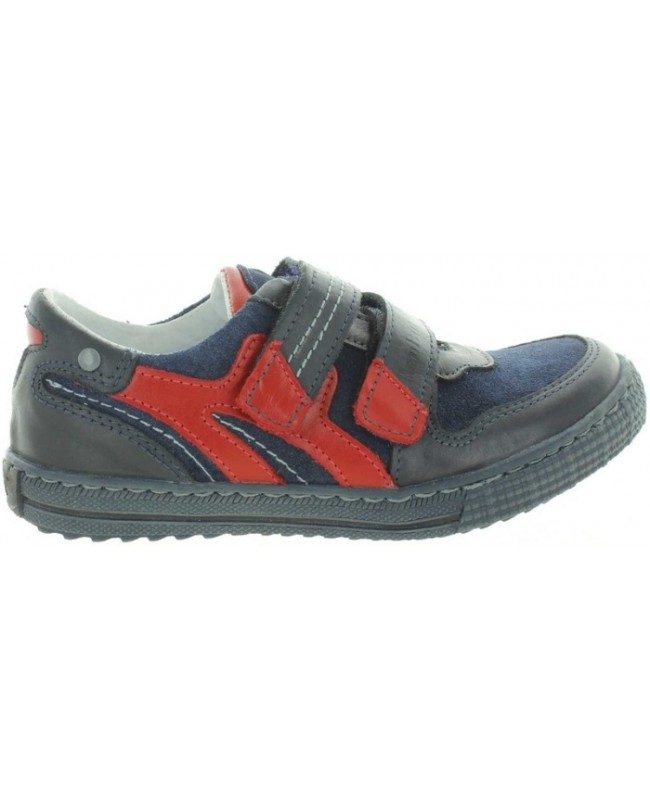Overpronation fixing in kids shoes