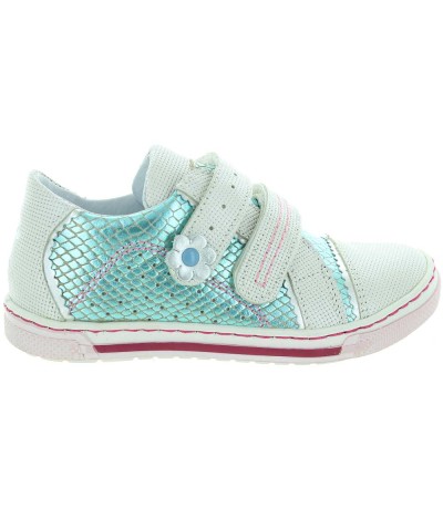 Girls quality sneakers for chubby wide feet 