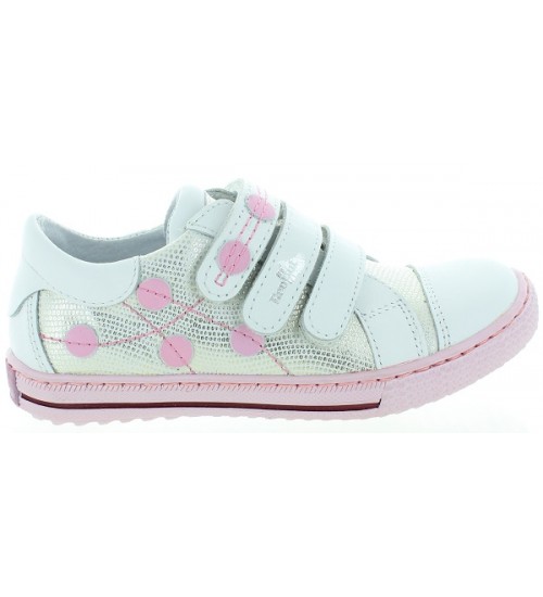 Shoes with arches for youth 