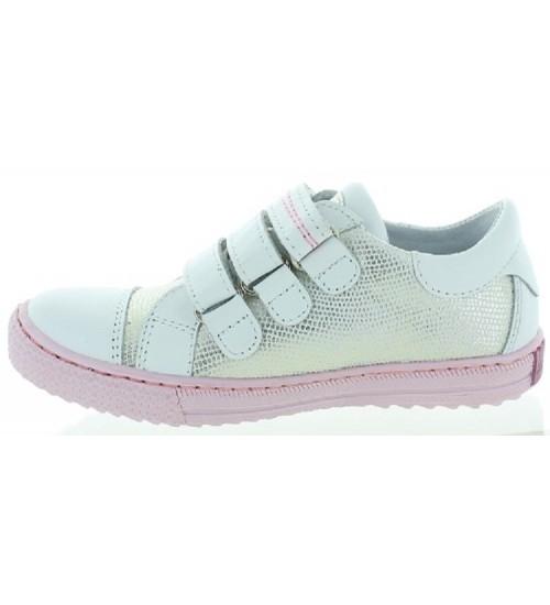 Shoes with arches for youth 