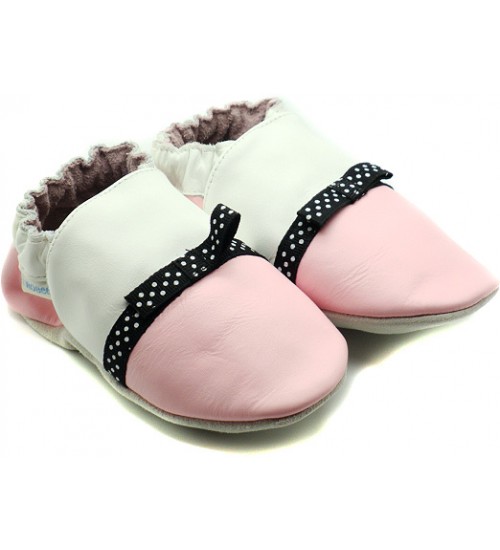 Slippers for babies by Robeez