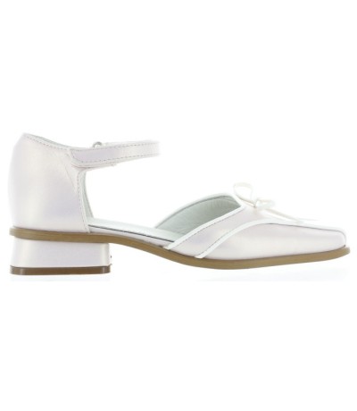 Pink dress shoes for an older girl from Italy