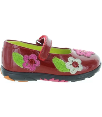 Special red shoes from Italy with support