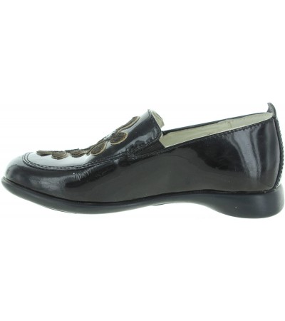 Kids with arch in black leather loafers