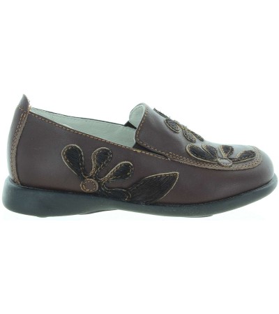 Loafers for a girl in bown leather from Italy